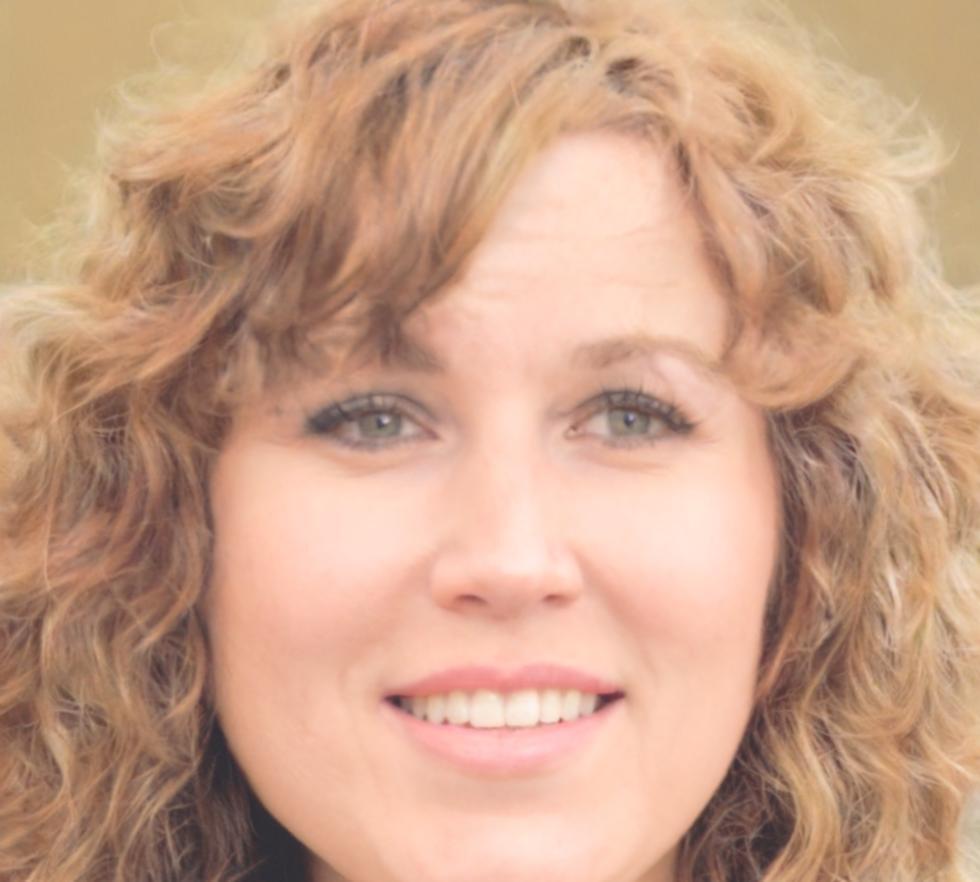 Professional headshot of Amanda Rodriguez, senior program graduate